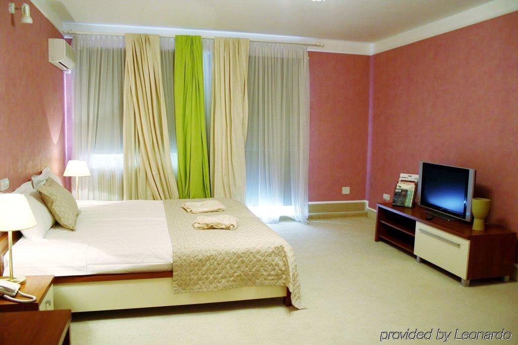 Monte-Nelly Hotel Bucureşti Eksteriør bilde